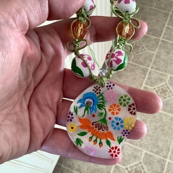 NWT JEWELRY SET NECKLACE/EARRINGS HAND PAINTED MOTHER OF PEARL​ - Picture 8 of 10